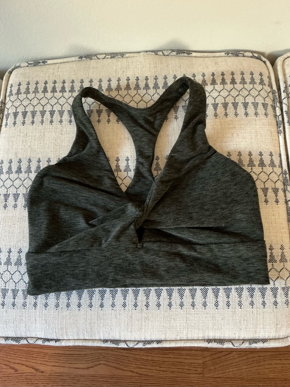 NWOT Victorias Secret Women's Twist-Front Racerback Bralette - Charcoal
